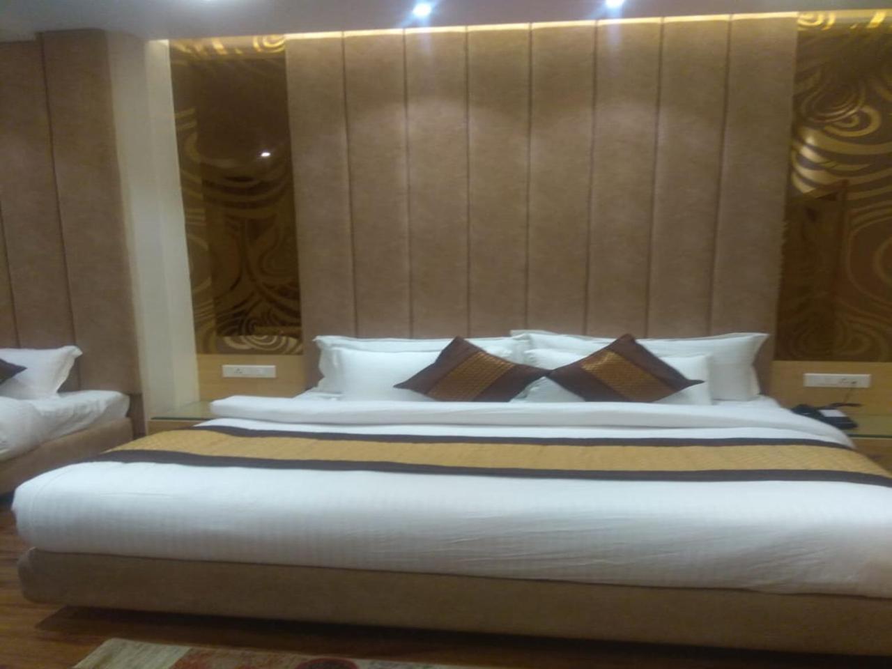 Csjs Inn By Krishna Group Of Hotels Amritsar Exterior foto